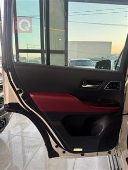 تۆیۆتا لاند کروزەر